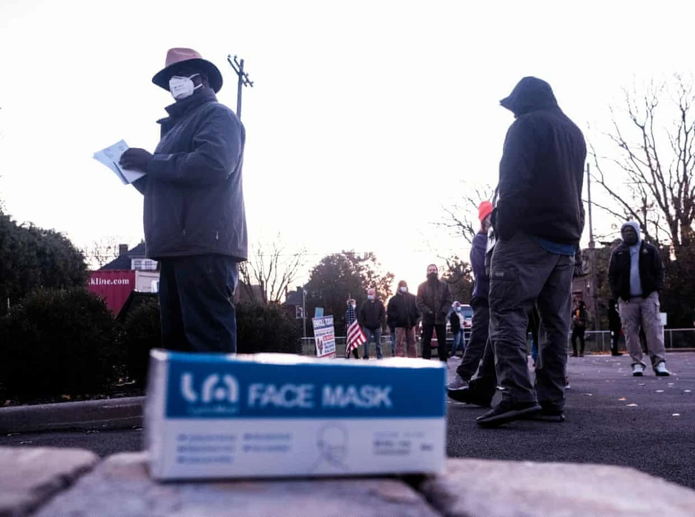 Khó khăn chồng chất đối với Tổng thống Trump ảnh 80