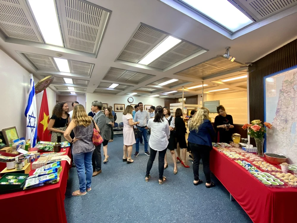 Cơ quan đại diện ngoại giao Việt Nam tại Israel thường xuyên tổ chức các hoạt động nhằm nâng cao hiểu biết và quan hệ hợp tác hai nước. Ảnh: ĐSQVN tại Israel.
