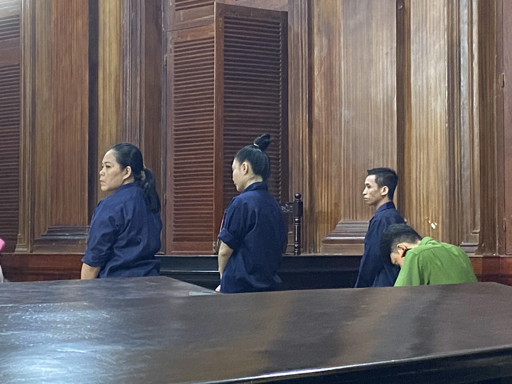 Mua bán ma túy để nuôi con