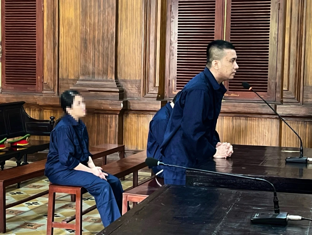 Bán ma túy kiếm tiền chăm vợ bầu