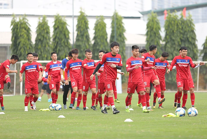 Màn chào sân của HLV Park Hang-seo trên tuyển Việt Nam ảnh 1