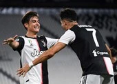 HLV Allegri đặt cược vào ngọc quý Dybala hơn là Ronaldo