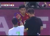 Giơ ‘Ngón tay thối’ vào Văn Thanh, Faraj chưa bị phạt sao?