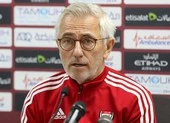 UAE không trảm HLV Van Marwijk