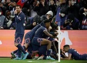 Vượt mặt đàn anh, Mbappe gây mâu thuẫn với Messi