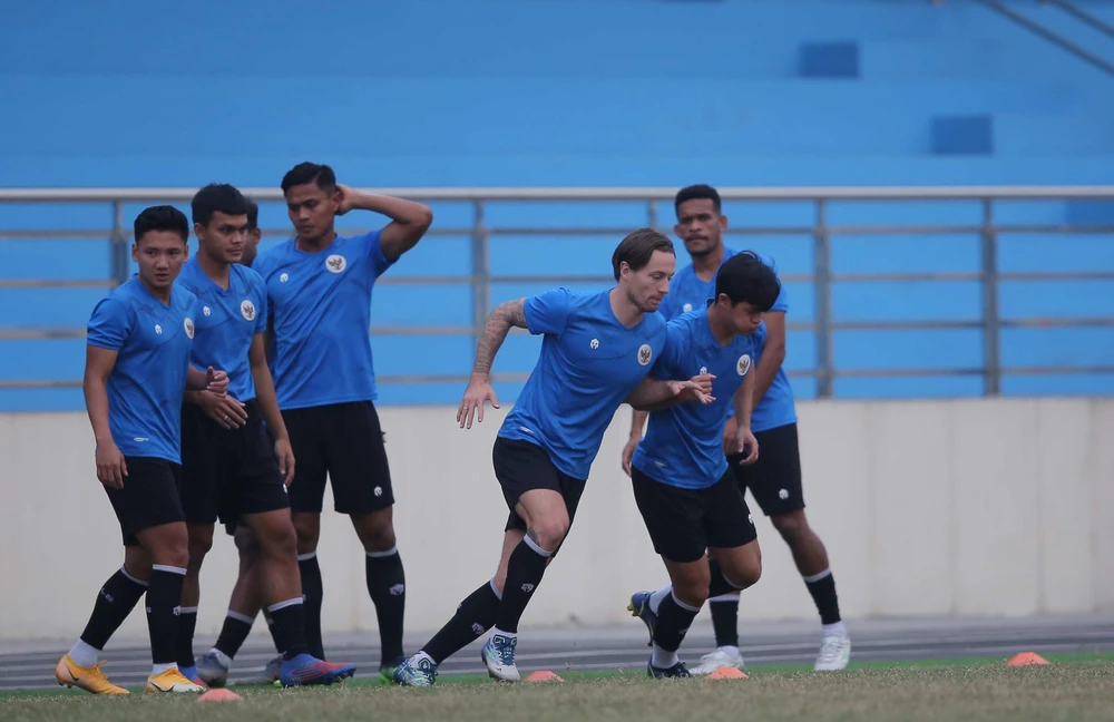 Đội tuyển trẻ Indonesia có đến 16 cầu thủ từng lên ngôi á quân AFF Cup 2021 là một thử thách rất lớn cho thầy trò Park Hang-seo. Đội tuyển trẻ Indonesia có đến 16 cầu thủ từng lên ngôi á quân AFF Cup 2021 là một thử thách rất lớn cho thầy trò Park Hang-seo.