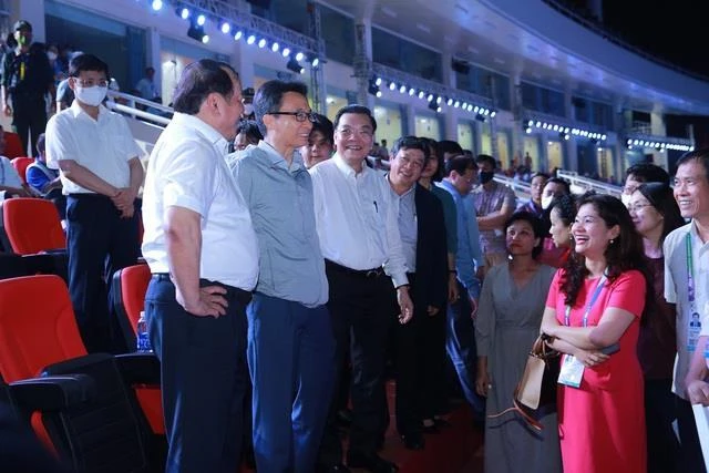 Phó Thủ tướng Vũ Đức Đam dự lễ tổng duyệt khai mạc SEA Games 31 trên sân Mỹ Đình vào đêm 10-5...