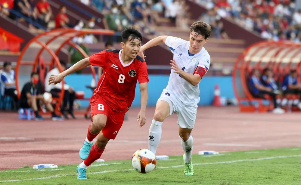 U-23 Indonesia sau khi vượt qua Philippines 4-0 đã nắm quyền tự quyết trong tay ở lượt trận cuối chỉ cần hòa Myanmar là chắc chắn đi tiếp. Ảnh: ANH PHƯƠNG.