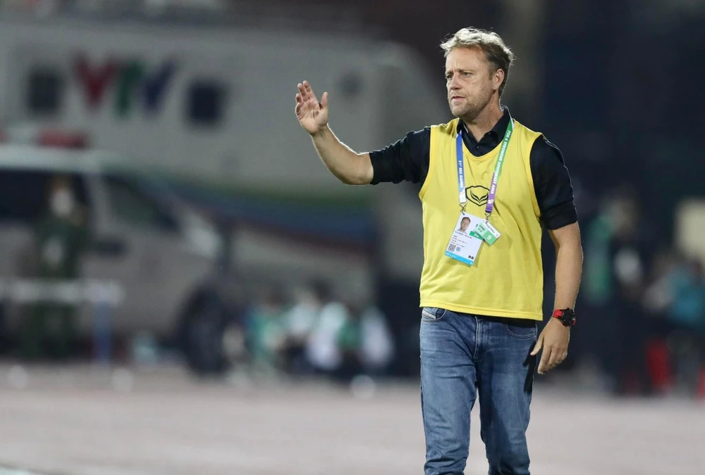 Ông Polking cho rằng Indonesia mạnh hơn chủ nhà Việt Nam. Ảnh:: ANH PHƯƠNG.