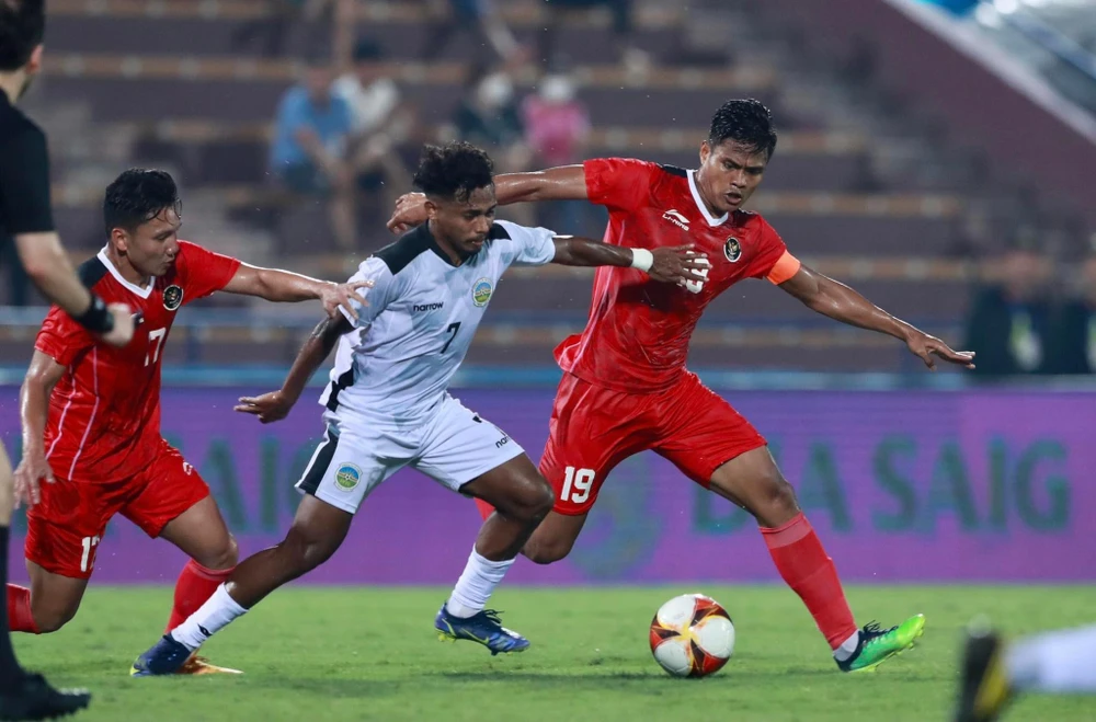 U-23 Indonesia có nhiều cầu thủ từng khoác áo tuyển quốc gia lên ngôi á quân AFF Cup 2021. Ảnh: ANH DUY.