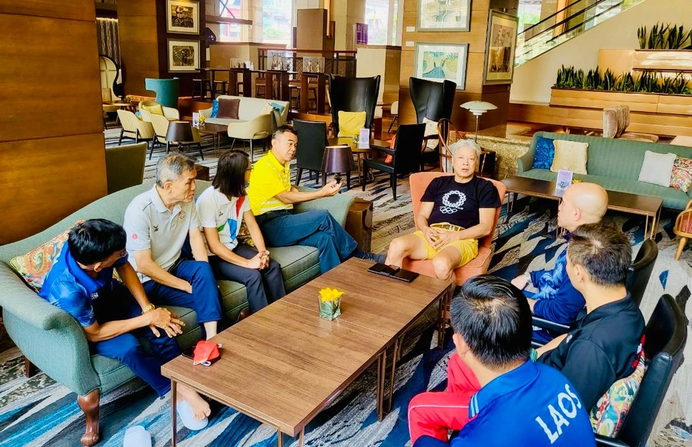 Các thành viên ATF tại cuộc họp ở Hà Nội ngày 19-5