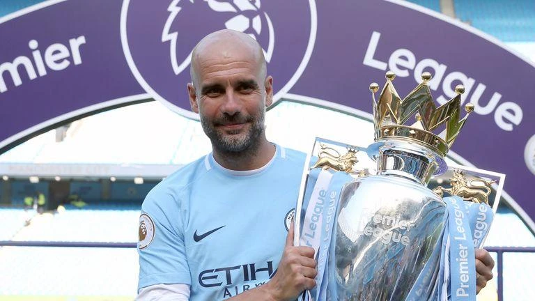 Pep Guardiola và các học trò đứng trước cơ hội rất lớn nâng cao chiếc cúp Premier League. Ảnh: CGI.