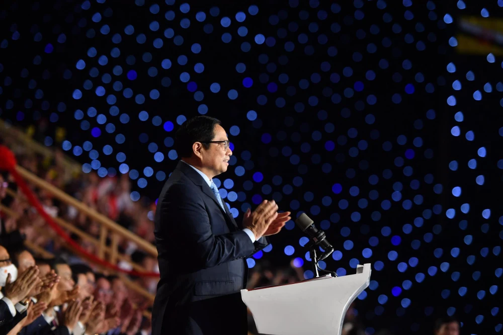 Thủ tướng Phạm Minh Chính chúc mừng SEA Games 31 thành công tốt đẹp. Ảnh: ANH PHƯƠNG.