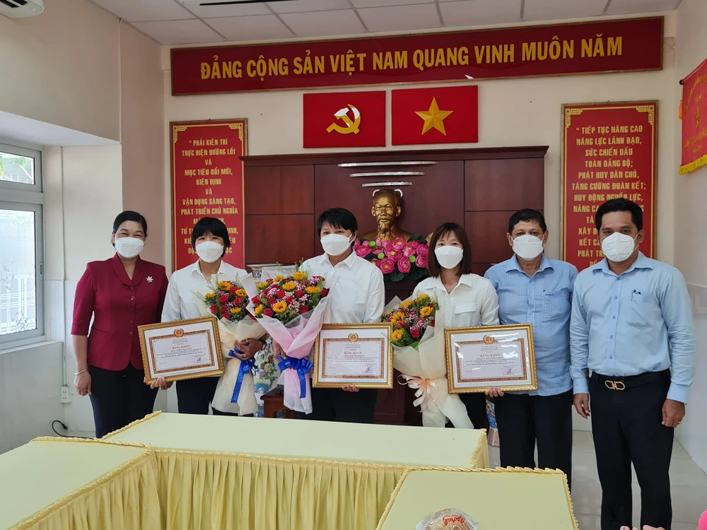 Quận ủy Quận 1 tổ chức lễ tuyên dương đảng viên có thành tích đặc biệt xuất sắc trong hoạt động thể dục thể thao.