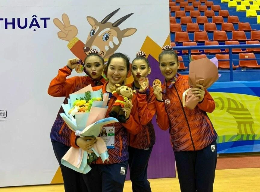 Thể dục nghệ thuật Quận 1 tham gia tranh tài SEA Games 31.