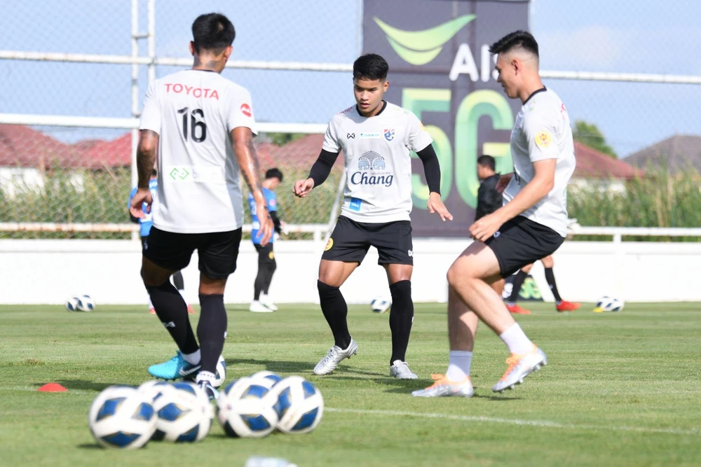 Đội tuyển U-23 Thái Lan tích cực tập luyện chuẩn bị vòng chung kết U-23 châu Á 2022. Ảnh: CCT.