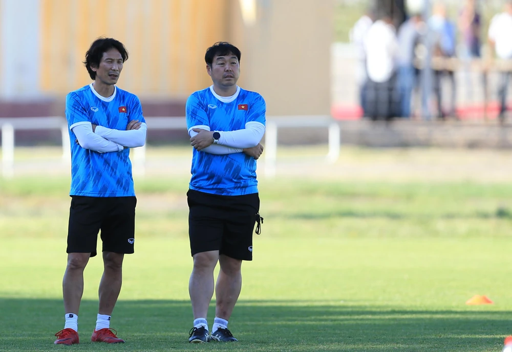 HLV Gong Oh-kyun tự tin các học trò sẽ ghi bàn vào lưới U-23 Thái Lan ở trận mở màn bảng C vòng chung kết U-23 châu Á. Ảnh: ANH THỎA.