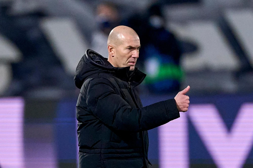 Zidane vẫn để ngỏ khả năng về dẫn dắt PSG của siêu sao Messi. Ảnh: CGI.