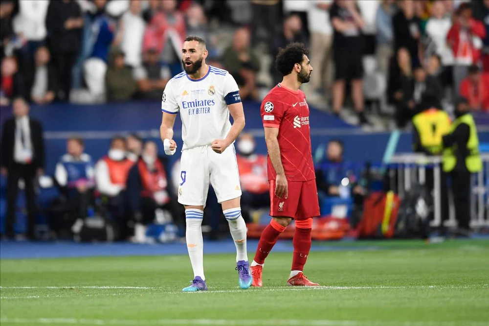 Benzema nổi bật hơn Salah, đặc biệt là chiến thắng ở trận đấu quan trọng nhất. Ảnh: CGI.