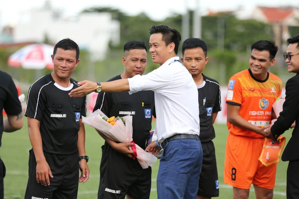 Ông Phạm Ngọc Tuấn hy vọng tạo ra nhiều sân chơi phù hợp cho các đội bóng phong trào ở hạng đấu dưới tạu mỗi địa phương để giúp người yêu bóng đá có sân chơi tốt nhất cho mình.