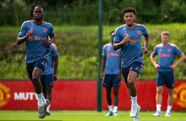 Manchester United sẽ thay da đổi thịt trong thời gian tới. Ảnh: CGI.