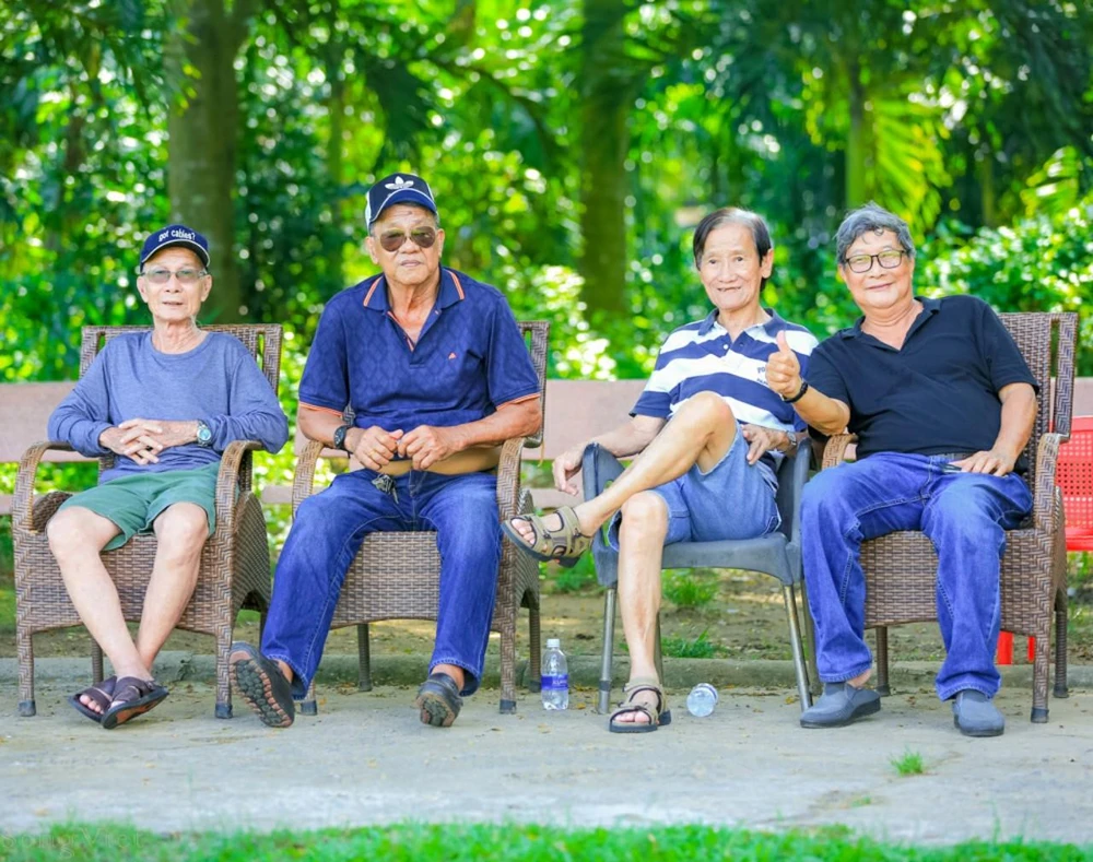 Những tượng đài của bóng đá TP.HCM lừng lẫy một thời như Dương Văn Thà, Lưu Kim Hoàng, Hồ Thanh Cang và nhà báo Hồ Nguyễn.