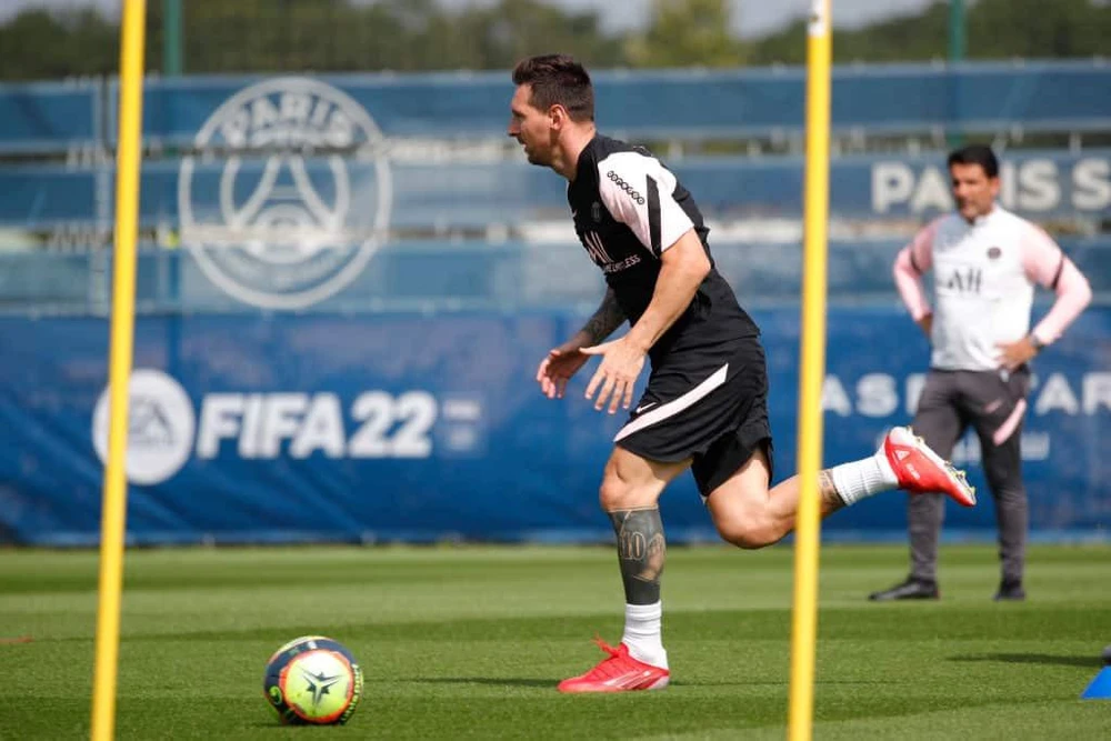 Messi tạo được sự tin tưởng, yêu mến với đồng đội và những đồng nghiệp khác. Ảnh: CGI. Messi tạo được sự tin tưởng, yêu mến với đồng đội và những đồng nghiệp khác. Ảnh: CGI.