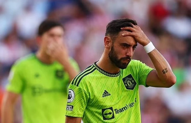 Tiền vệ của MU phải thay đổi trước khi biến thành mục tiêu tấn công của truyền thông. Ảnh: CGI.