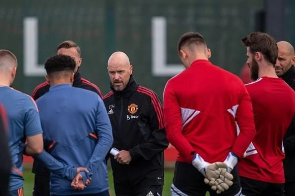 HLV Ten Hag vẫn bênh vực Ronaldo và nói rằng MU vẫn cần chân sút người Bồ Đào Nha trong mùa giải này. Ảnh: CGI.