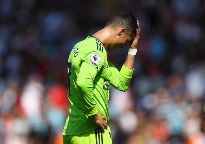 Chân sút người Bồ Đào Nha 37 tuổi được đánh giá nhỉnh hơn Martial. Ảnh: CGI.