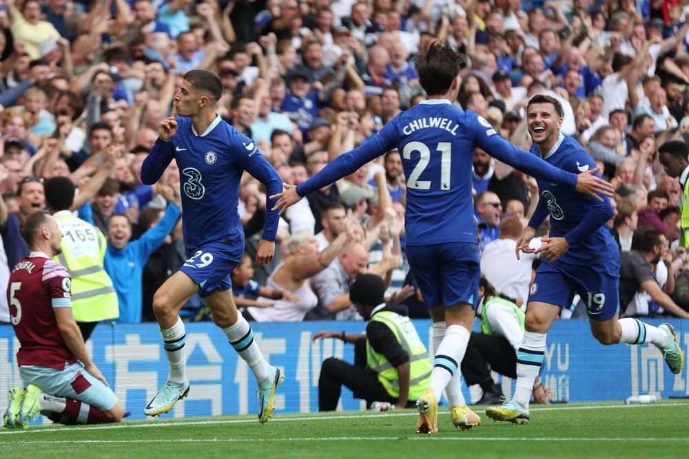 Chiwell lập công cho Chelsea giúp đội nhà thắng ngược kịch tính. Ảnh: CGI.