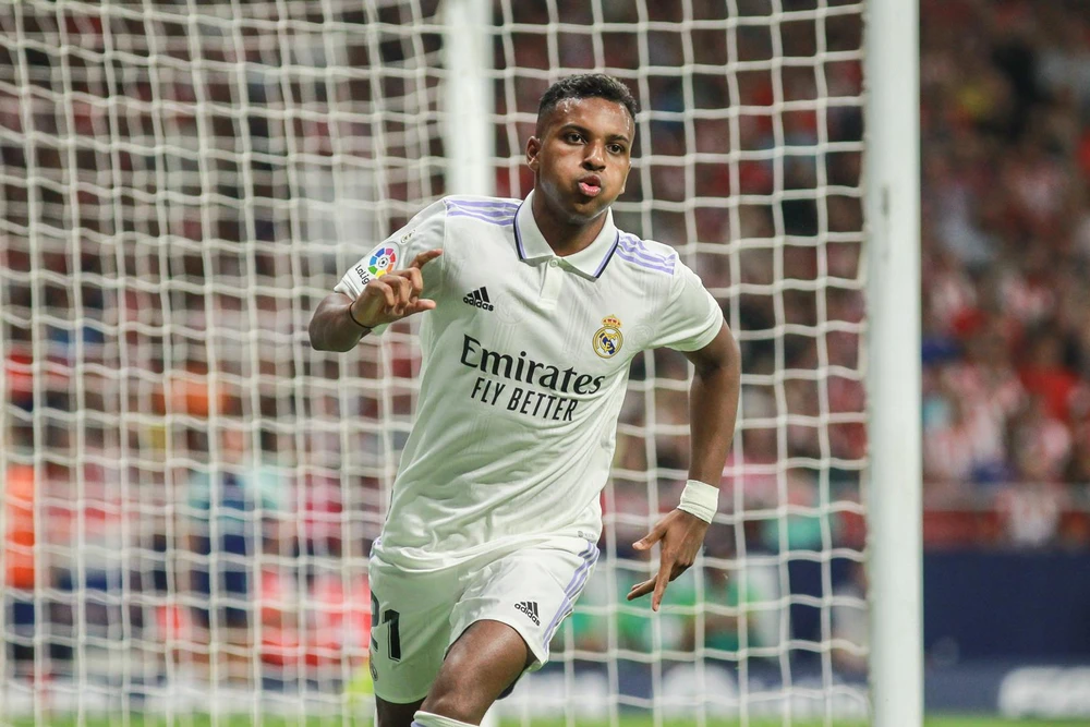 Chân sút đa năng Rodrygo thần tượng đàn anh Neymar. Ảnh: CGI.