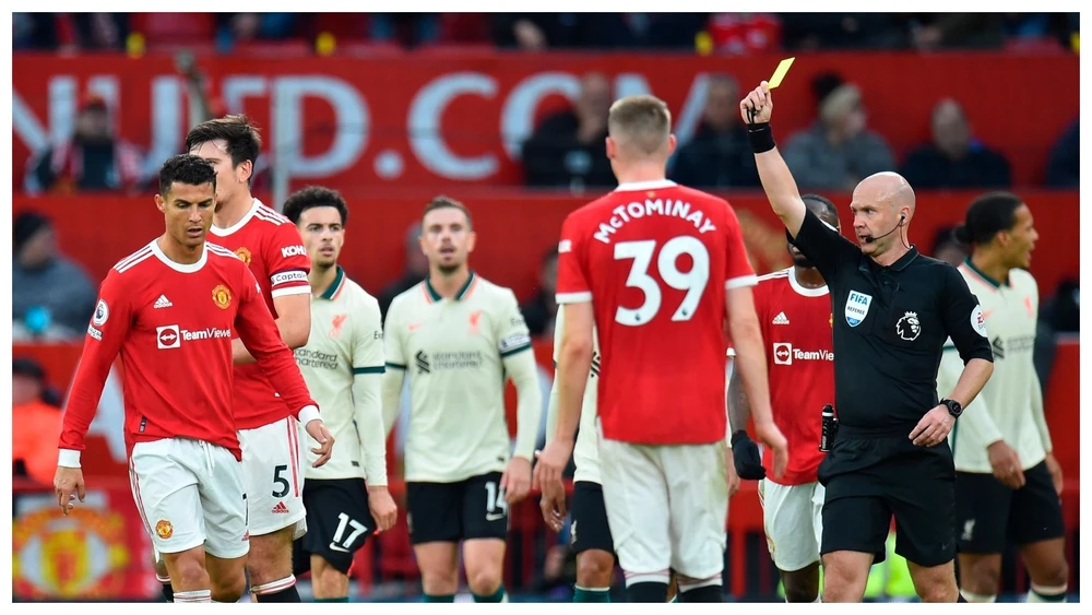 Trung vệ Maguire và Ronaldo không có nhiều cơ hội đá chính cho Man United mùa này dưới thời tân HLV Ten Hag. Ảnh: CGI.