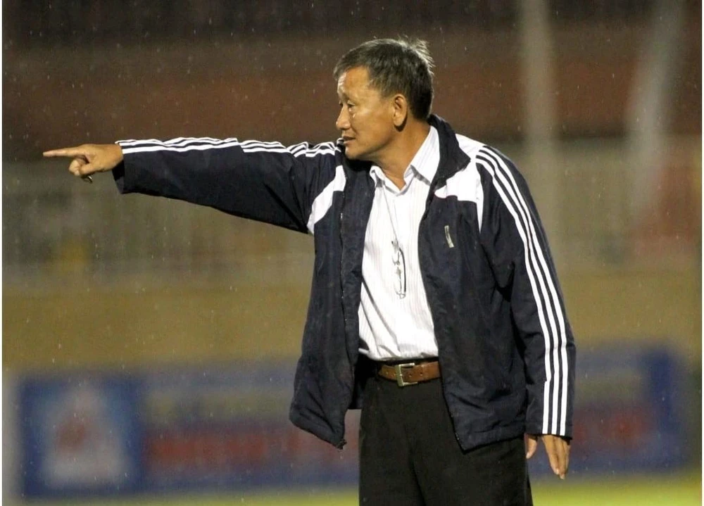 HLV Nguyễn Ngọc Thiện như một nhà giáo tận tụy với bóng đá đất Võ...