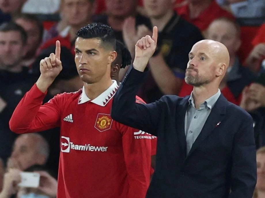 HLV Ten Hag dù không cho Ronaldo đá chính nhiều nhưng vẫn tin tưởng chân sút người Bồ Đào Nha sẽ ghi hơn 20 bàn thắng cho Man United mùa này. Ảnh: GETTY.