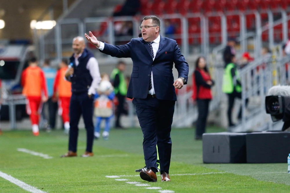 HLV Michniewicz có nhiều toan tính thuận lợi ở bảng C trong hai trận đầu. Ảnh: GETTY.