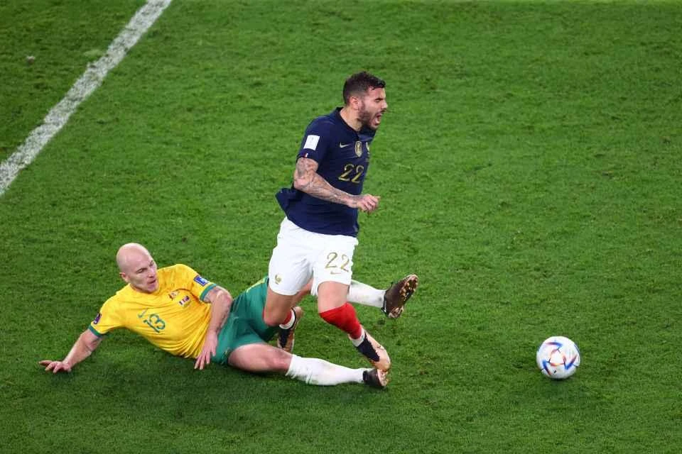 Hậu vệ Lucas Hernandez của tuyển Pháp sớm dừng cuộc chơi World Cup do chấn thương. Ảnh: GETTY. Hậu vệ Lucas Hernandez của tuyển Pháp sớm dừng cuộc chơi World Cup do chấn thương. Ảnh: GETTY.