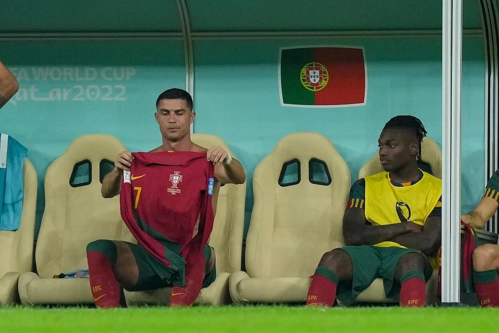 Ronaldo không có tên trong đội hình xuất phát của Bồ Đào Nha đối đầu Thụy Sĩ. Ảnh: GETTY. Ronaldo không có tên trong đội hình xuất phát của Bồ Đào Nha đối đầu Thụy Sĩ. Ảnh: GETTY.