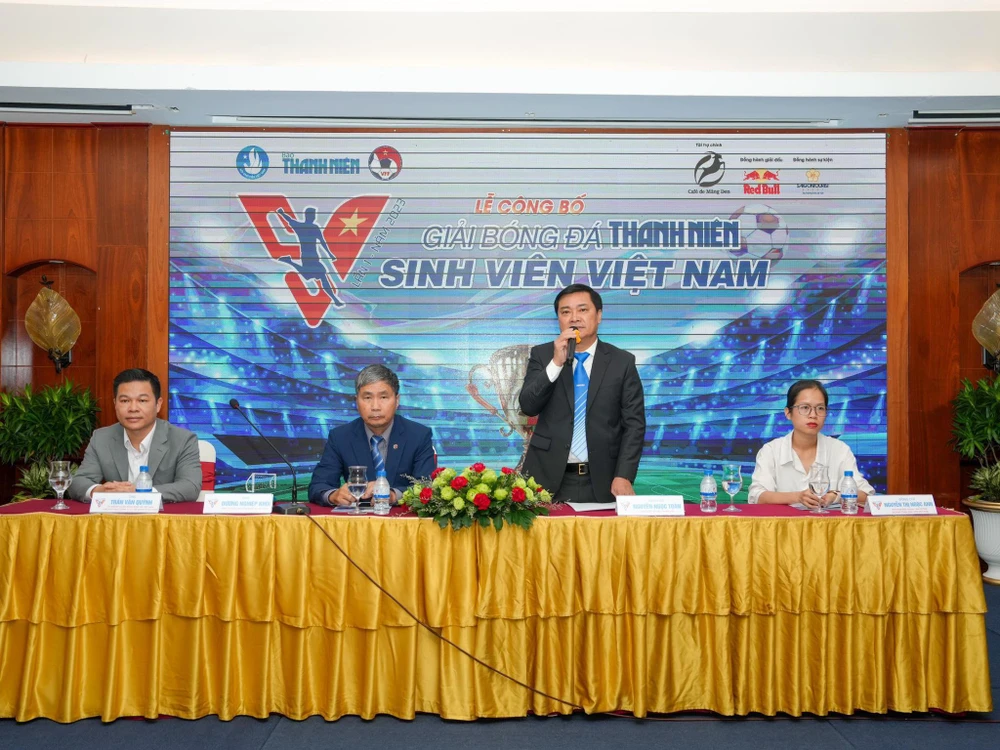 Ban tổ chức trong buổi lễ công bố Giải bóng đá Thanh Niên Sinh viên Việt Nam. Ảnh: ANH LẬP. Ban tổ chức trong buổi lễ công bố Giải bóng đá Thanh Niên Sinh viên Việt Nam. Ảnh: ANH LẬP.