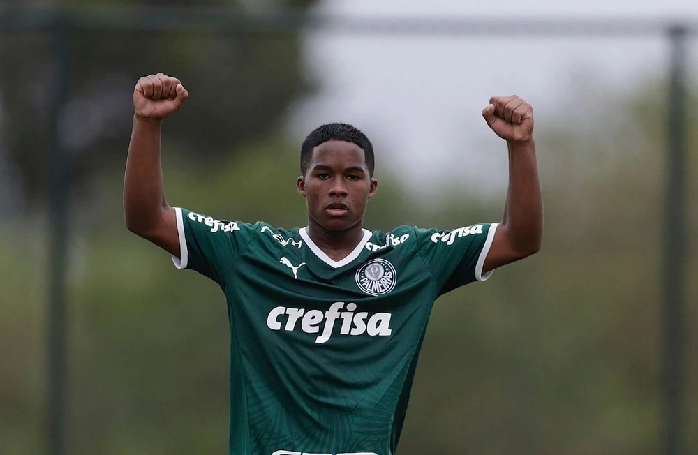 Tài năng trẻ Endrick nổi bật của Brazil mở cửa CLB Hoàng gia Tây Ban Nha. Ảnh: GETTY.