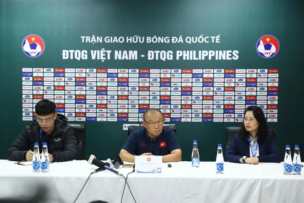 Ngay sau trận giao hữu cuối cùng thắng nhẹ Philippines 1-0, ông Park đã rút gọn danh sách tuyển Việt Nam tham dự AFF Cup 2022. Ảnh: ANH PHƯƠNG.