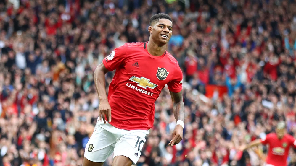 Quỷ đỏ giờ chỉ còn hai tiền đạo đúng nghĩa Rashford và Martial. Ảnh: GETTY.
