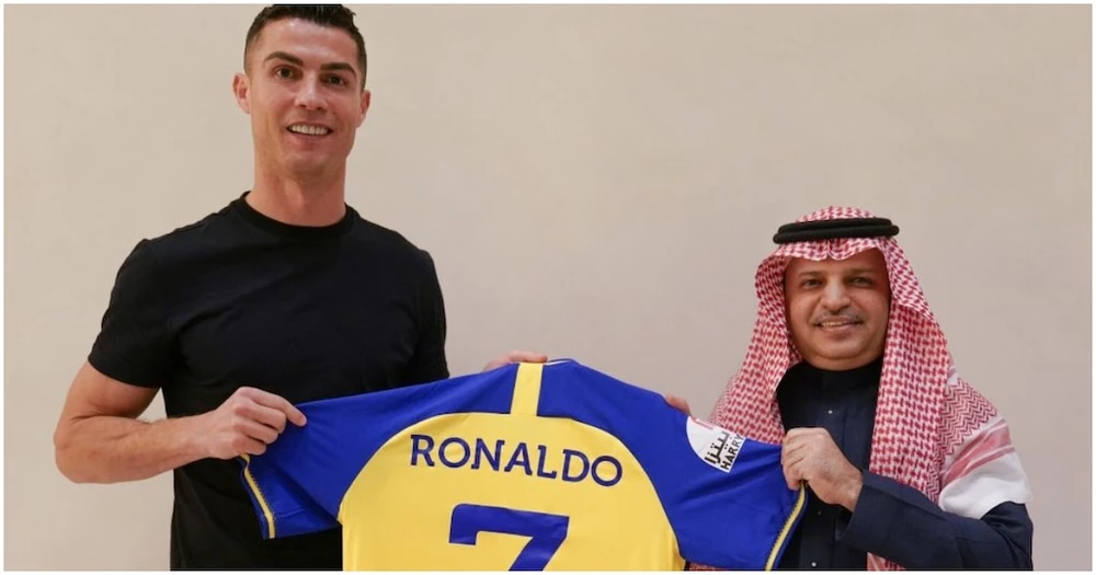 Ronaldo chính thức khoác áo Al Nassr thi đấu trong 2,5 năm. Ảnh: GETTY.