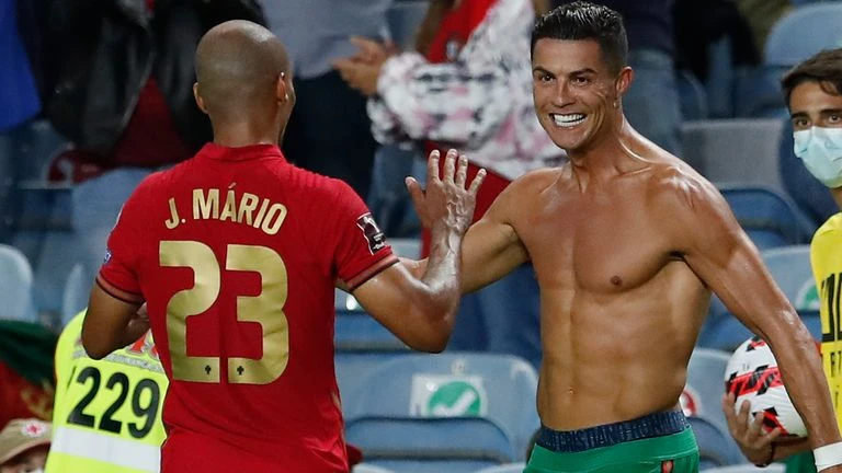 Cầu thủ Bồ Đào Nha sắp bước sang tuổi 38 với một cơ thể rất khỏe khoắn. Ảnh: GETTY