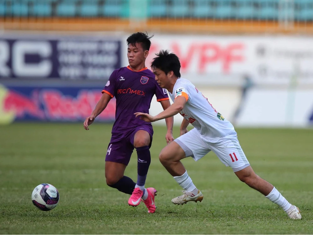 HA Gia Lai vẫn ra sân đá trận khai mạc V-League ngày 4-2, đồng thời gửi đơn kiến nghị khẩn cấp yêu cầu VPF sửa đổi Điều lệ giải. Ảnh: ANH PHƯƠNG.