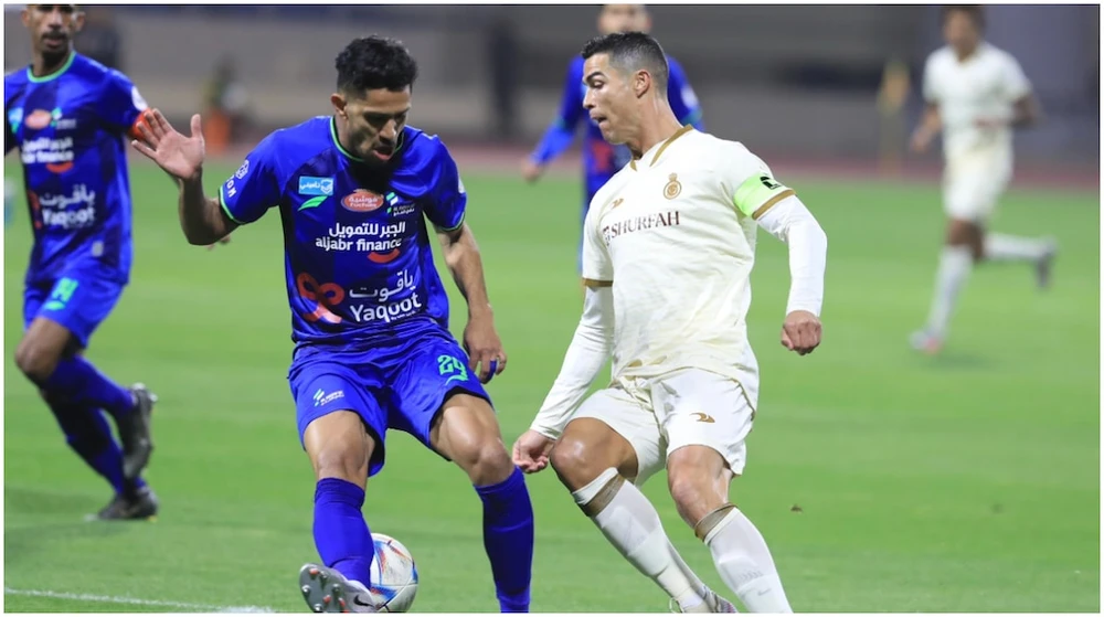 Đội trưởng cũ của Al Nassr rất vui vẻ nhường vị trí dẫn đầu cho tân binh người Bồ Đào Nha. Ảnh: GETTY.
