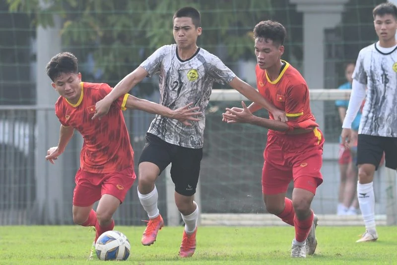 Đội tuyển U-20 Việt Nam chạy đà với hai trận giao hữu hòa PVF - Công an Nhân dân 0-0 và mới nhất hòa FC Hòa Bình 3-3. Ảnh: VFF.