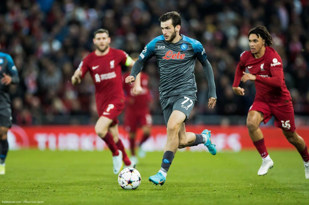 Cầu thủ tấn công của Napoli đang lọt vào tầm ngắm của các ông lớn nước Anh. Ảnh: GETTY.