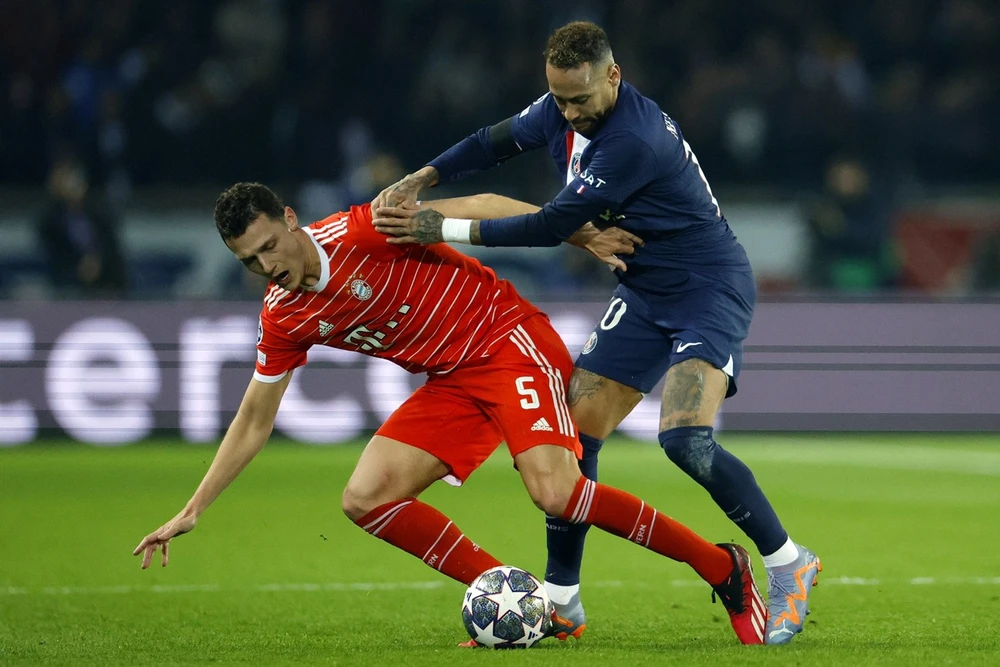 Neymar đã gặp nhiều khó khăn khi đối đầu với Bayern Munich. Ảnh: GETTY.