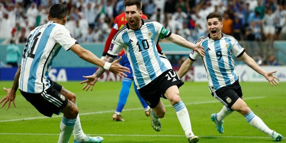 Messi sẽ 39 tuổi vào năm 2026 nên rất khó giữ phong độ như thời đỉnh cao. Ảnh: GETTY.